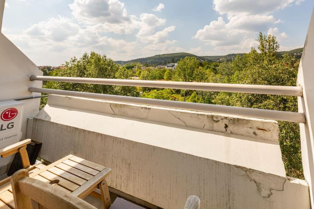 Lovely 1 Bedroom Flat - Gazdagret Budapeşte Dış mekan fotoğraf