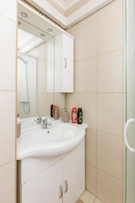 Lovely 1 Bedroom Flat - Gazdagret Budapeşte Dış mekan fotoğraf